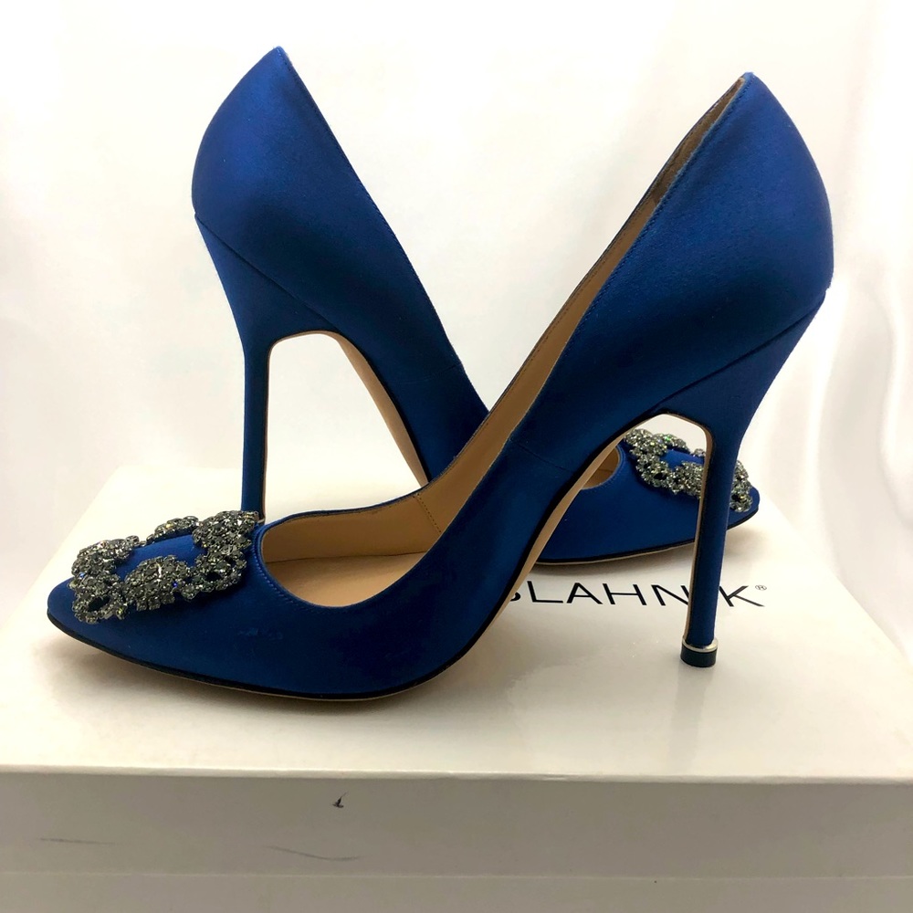 Manolo Blahnik Hangisi 105 Embellished Satin Pumps